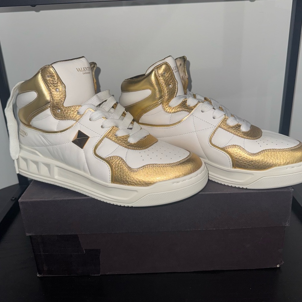 Valentino Garavani Roman Stud High-Top Sneakers
